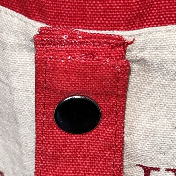 It's Beginning To Taste A Lot Like Christmas Apron Pckets Bottle Opener NWT - Picture 4 of 16